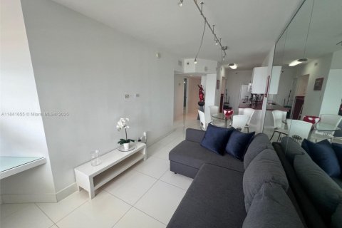 Condo in Miami Beach, Florida, 1 bedroom № 1833777 - photo 10