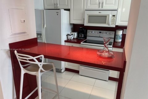 Condo in Miami Beach, Florida, 1 bedroom № 1833777 - photo 22