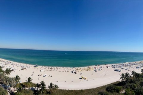 Condo in Miami Beach, Florida, 1 bedroom № 1833777 - photo 2
