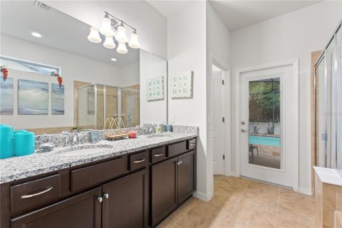 House in Kissimmee, Florida 7 bedrooms, 304.81 sq.m. № 2093407 - photo 19