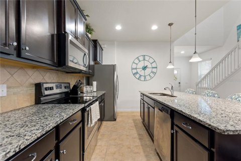 House in Kissimmee, Florida 7 bedrooms, 304.81 sq.m. № 2093407 - photo 6
