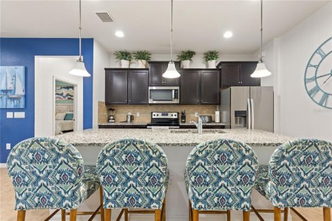 House in Kissimmee, Florida 7 bedrooms, 304.81 sq.m. № 2093407 - photo 4