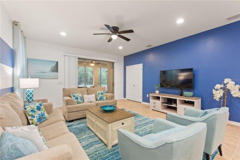 House in Kissimmee, Florida 7 bedrooms, 304.81 sq.m. № 2093407 - photo 11