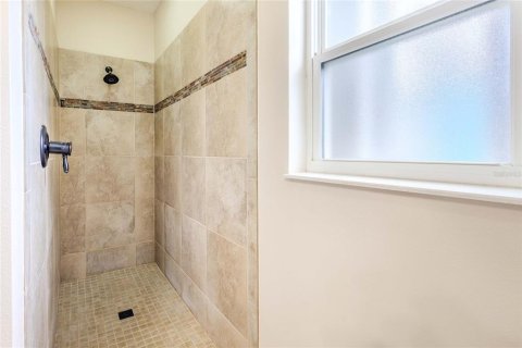 House in Sarasota, Florida 3 bedrooms, 140.38 sq.m. № 2150013 - photo 16
