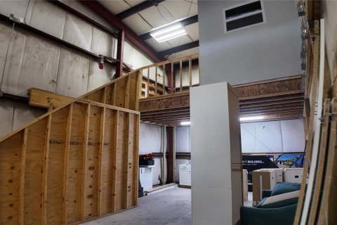 Immobilier commercial à louer à Sarasota, Floride: 408.77 m2 № 2143978 - photo 5