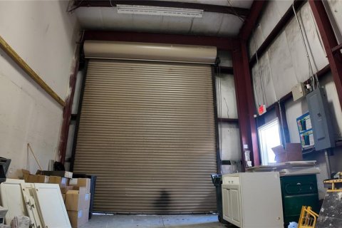 Immobilier commercial à louer à Sarasota, Floride: 408.77 m2 № 2143978 - photo 13