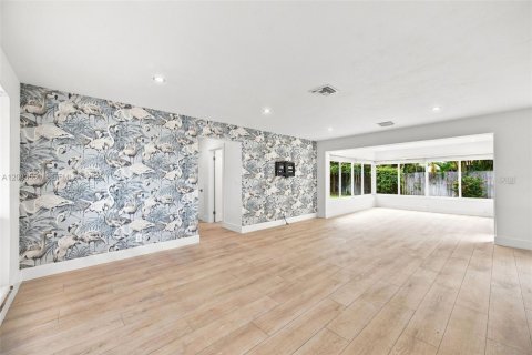 Villa ou maison à louer à Deerfield Beach, Floride: 3 chambres, 162.3 m2 № 2353895 - photo 11