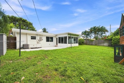 Villa ou maison à louer à Deerfield Beach, Floride: 3 chambres, 162.3 m2 № 2353895 - photo 23