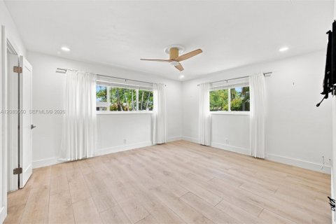 Villa ou maison à louer à Deerfield Beach, Floride: 3 chambres, 162.3 m2 № 2353895 - photo 14