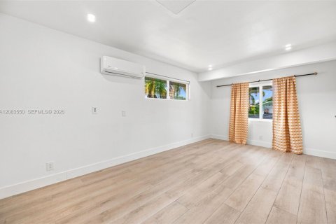 Villa ou maison à louer à Deerfield Beach, Floride: 3 chambres, 162.3 m2 № 2353895 - photo 20