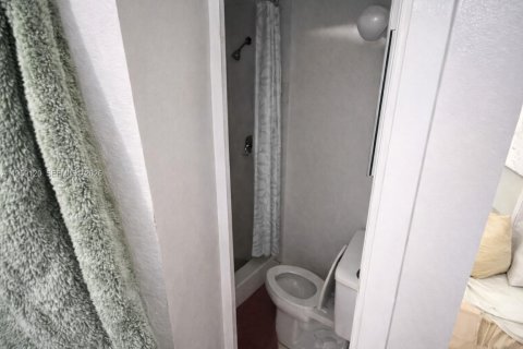 Купить виллу или дом в Норт-Лодердейл, Флорида 3 спальни, 139.91м2, № 2023576 - фото 11