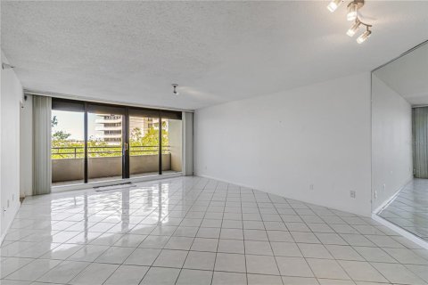 Condominio en venta en Gulfport, Florida, 2 dormitorios, 137.12 m2 № 1720604 - foto 6