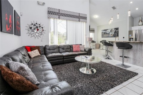 Купить виллу или дом в Киссимми, Флорида 13 комнат, 248.7м2, № 1801387 - фото 12