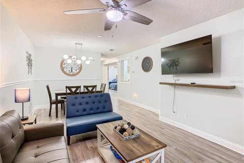 Condo in Kissimmee, Florida, 3 bedrooms  № 2234704 - photo 17