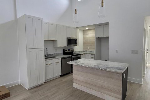 Apartamento en alquiler en Port Charlotte, Florida, 2 dormitorios, 109.72 m2 № 1906824 - foto 4