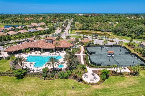House in Sarasota, Florida 3 bedrooms, 233.74 sq.m. № 1833585 - photo 8
