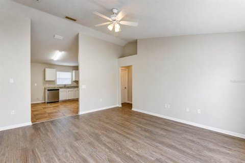 Casa en venta en Kissimmee, Florida, 3 dormitorios, 115.57 m2 № 2206780 - foto 4