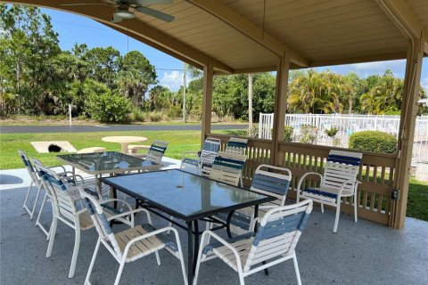 Villa ou maison à louer à Punta Gorda, Floride: 2 chambres, 99.41 m2 № 1796621 - photo 20