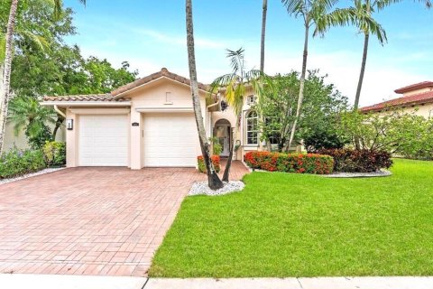 House in Parkland, Florida 3 bedrooms, 219.81 sq.m. № 2187096 - photo 2