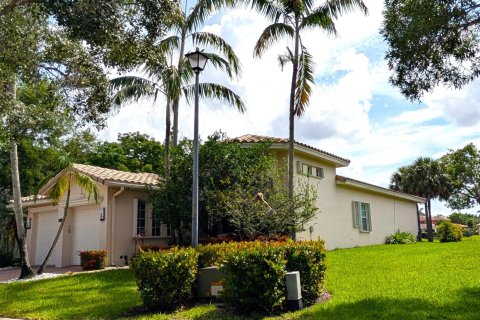 House in Parkland, Florida 3 bedrooms, 219.81 sq.m. № 2187096 - photo 4
