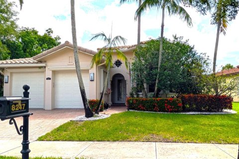 House in Parkland, Florida 3 bedrooms, 219.81 sq.m. № 2187096 - photo 3