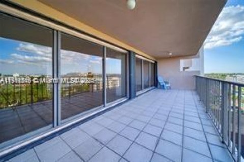Copropriété à vendre à Miami, Floride: 2 chambres, 181.16 m2 № 1967494 - photo 18