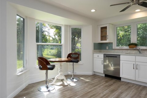 Villa ou maison à louer à Sarasota, Floride: 3 chambres, 164.9 m2 № 2166466 - photo 11