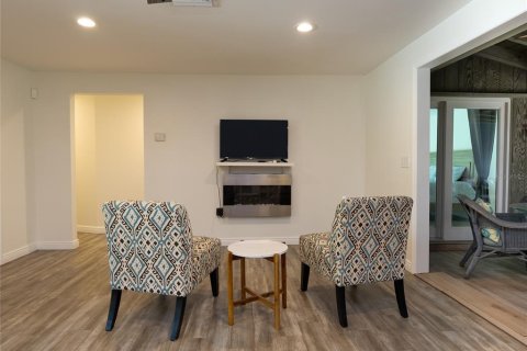 Villa ou maison à louer à Sarasota, Floride: 3 chambres, 164.9 m2 № 2166466 - photo 9