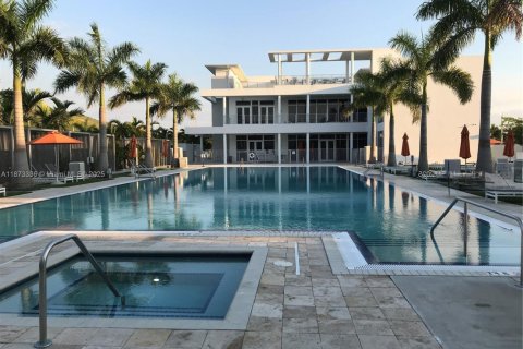 Immobilier commercial à louer à Doral, Floride: 46.45 m2 № 1921163 - photo 17