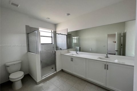 Townhouse in Homestead, Florida 3 bedrooms, 157.47 sq.m. № 2168616 - photo 11