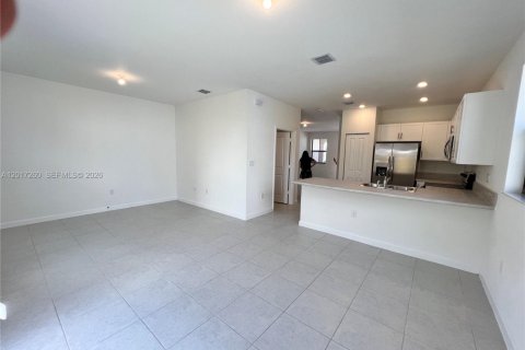 Townhouse in Homestead, Florida 3 bedrooms, 157.47 sq.m. № 2168616 - photo 6