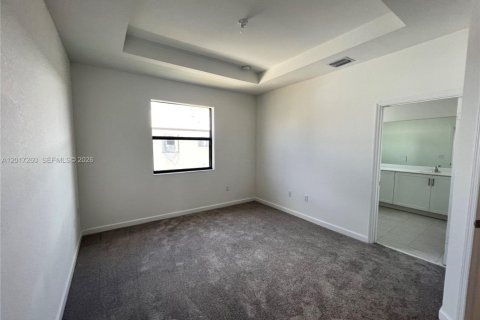 Townhouse in Homestead, Florida 3 bedrooms, 157.47 sq.m. № 2168616 - photo 10
