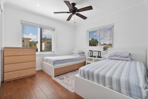 Immobilier commercial à vendre à Coral Gables, Floride: 247.03 m2 № 2433015 - photo 11
