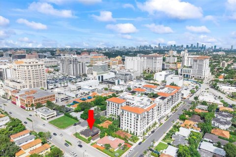 Immobilier commercial à vendre à Coral Gables, Floride: 247.03 m2 № 2433015 - photo 2