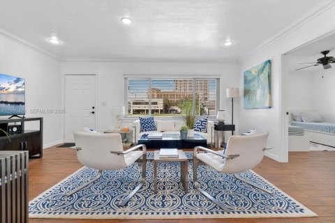 Immobilier commercial à vendre à Coral Gables, Floride: 247.03 m2 № 2433015 - photo 20