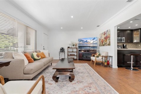 Immobilier commercial à vendre à Coral Gables, Floride: 247.03 m2 № 2433015 - photo 5