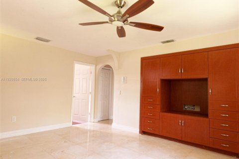 Снять в аренду виллу или дом в Майами, Флорида 4 спальни, 235.97м2, № 2034370 - фото 25