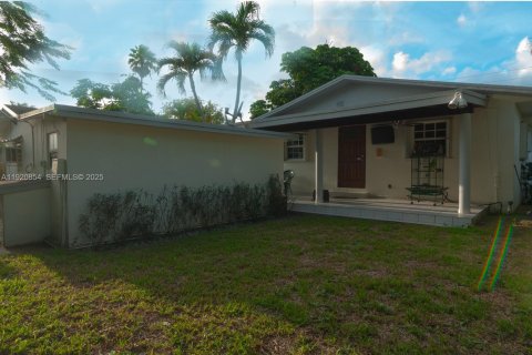 Снять в аренду виллу или дом в Майами, Флорида 4 спальни, 235.97м2, № 2034370 - фото 27