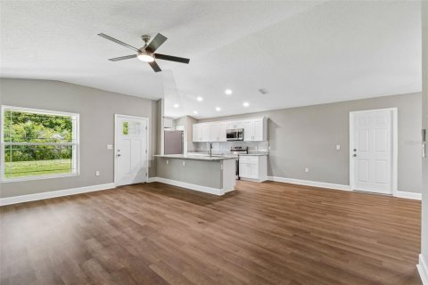 House in Lakeland, Florida 3 bedrooms, 128.58 sq.m. № 2204697 - photo 9