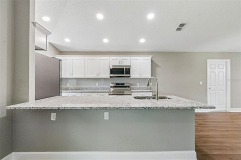 House in Lakeland, Florida 3 bedrooms, 128.58 sq.m. № 2204697 - photo 10