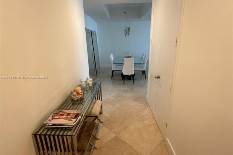 Кондоминиум с 2 спальнями в Санни-Айлс-Бич, Флорида № 2046410