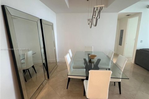 Купить кондоминиум в Санни-Айлс-Бич, Флорида 2 спальни, 133.31м2, № 2046410 - фото 2