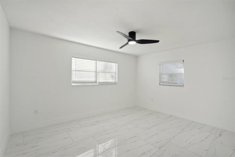 Casa en venta en Sarasota, Florida, 3 dormitorios, 98.29 m2 № 1563607 - foto 14