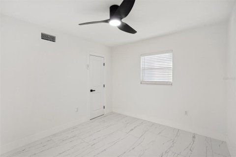 Casa en venta en Sarasota, Florida, 3 dormitorios, 98.29 m2 № 1563607 - foto 17