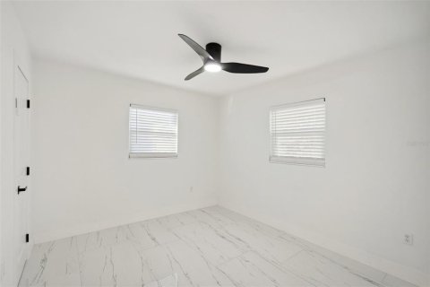 Casa en venta en Sarasota, Florida, 3 dormitorios, 98.29 m2 № 1563607 - foto 18
