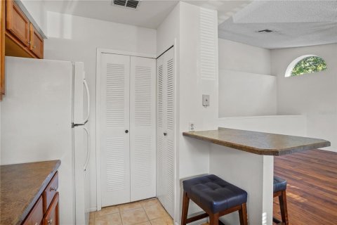 Condo in Orlando, Florida, 1 bedroom № 2231918 - photo 17