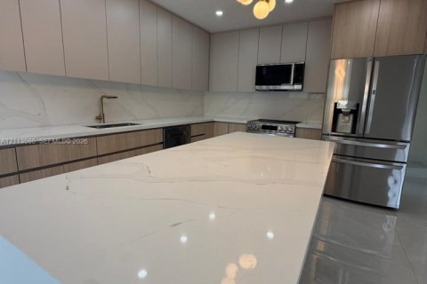 Купить виллу или дом в Майами, Флорида 3 спальни, 159.98м2, № 2434059 - фото 26