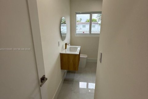 Купить виллу или дом в Майами, Флорида 3 спальни, 159.98м2, № 2434059 - фото 15