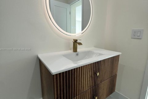 Купить виллу или дом в Майами, Флорида 3 спальни, 159.98м2, № 2434059 - фото 8