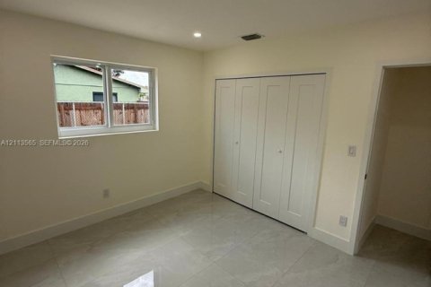 Купить виллу или дом в Майами, Флорида 3 спальни, 159.98м2, № 2434059 - фото 13